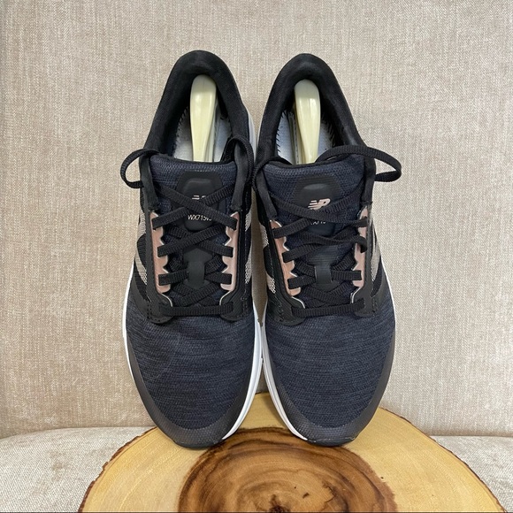 New Balance Women's WX715 Running Shoe - Picture 12 of 13
